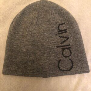 Calvin Klein Unisex Grey Beanie Hat & Scarf NWOT (Reversible)